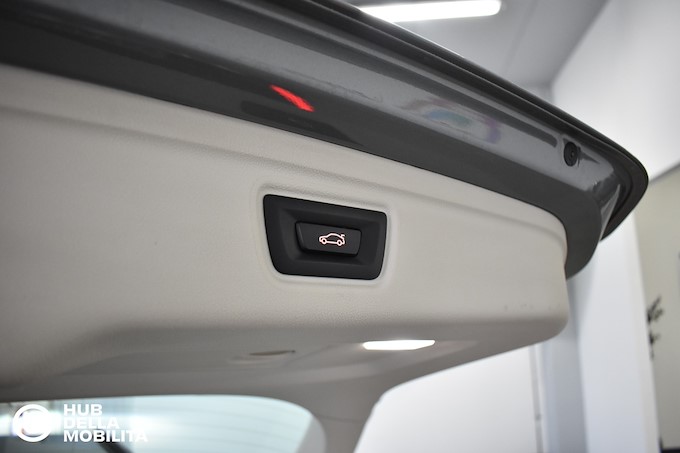 BMW 318d 48V Touring